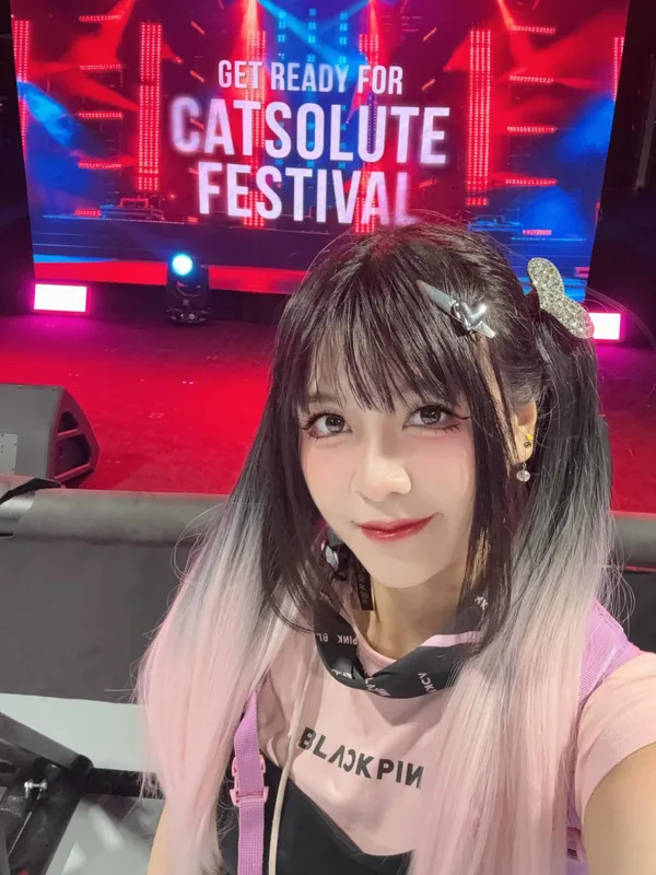 Beebelle candid